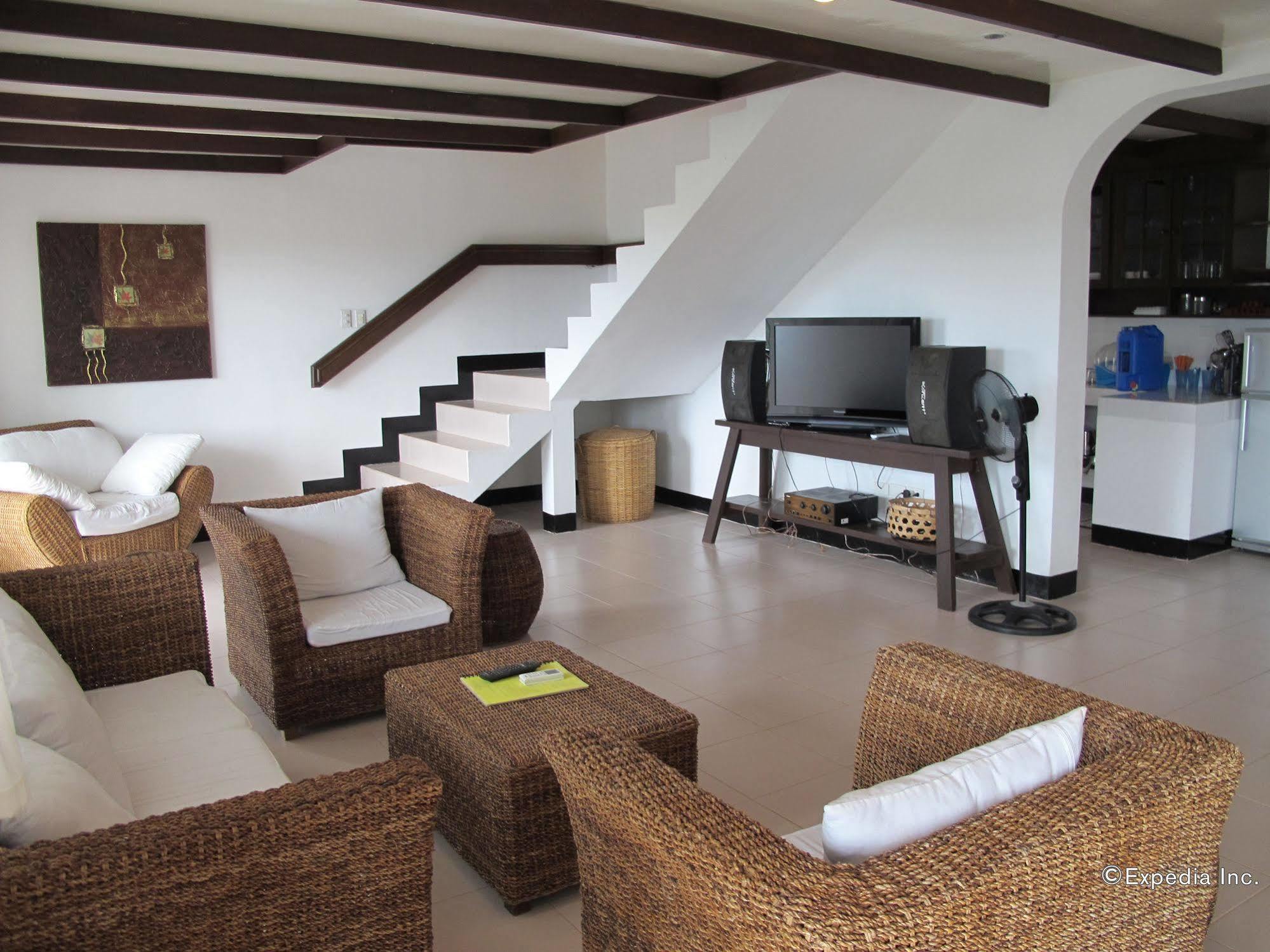Seahorse Villa Puerto Galera Exterior photo